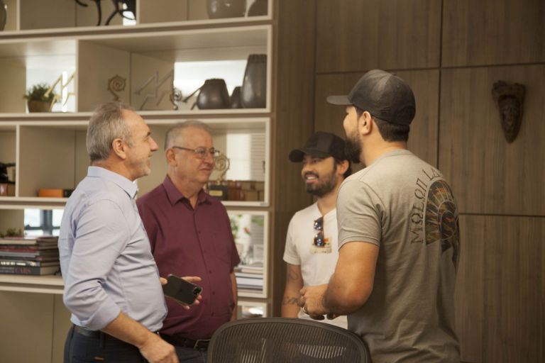Fernando e Sorocaba visitam Frimesa e firmam parceria de trabalho para 2022