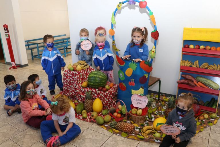 Secretaria de Educação de Pato Bragado aplica projeto que alia arte à alimentação correta