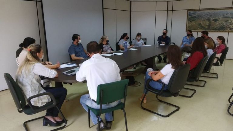 Quatro Pontes adere à sugestão de realizar Conferência Intermunicipal de Educação