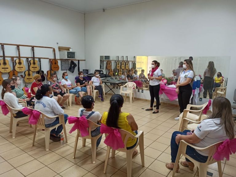 Outubro Rosa em Pato Bragado é encerrado com roda de conversa entre pacientes com diagnóstico de câncer