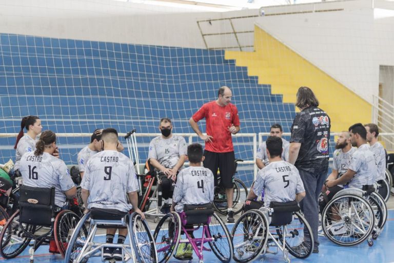 Governo entrega 160 cadeiras de rodas aos municípios para incentivar o paradesporto