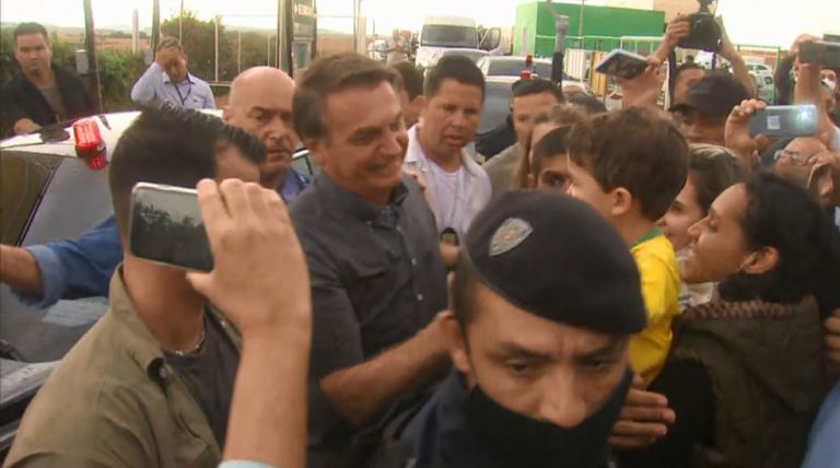 Bolsonaro inaugura obra de ampliação do aeroporto de Maringá