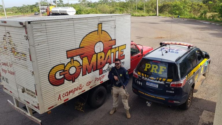 PRF recupera caminhonete furtada em Mercedes antes do proprietário perceber o furto