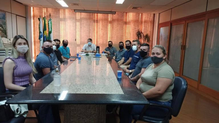 Aprovados em concurso público são empossados e assumem cargos na Prefeitura de Marechal Rondon