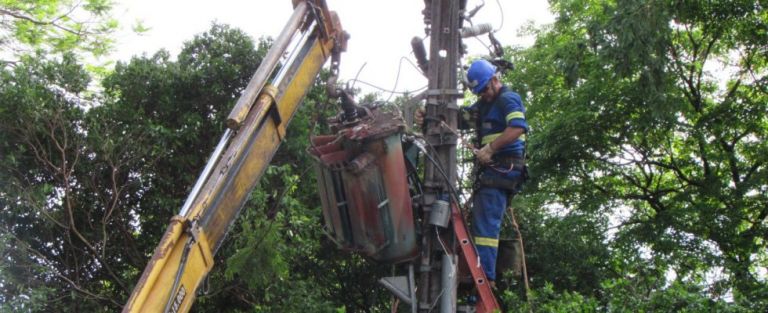 Região de Marechal Rondon segue com dez mil unidades consumidoras sem energia