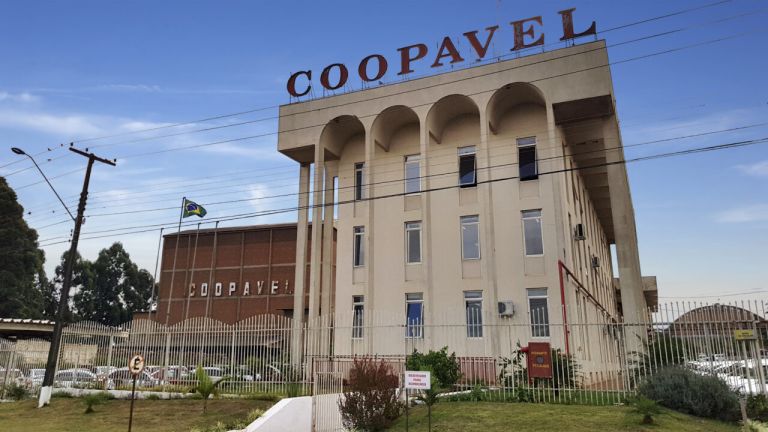 Coopavel inaugura sua 15ª agroindústria