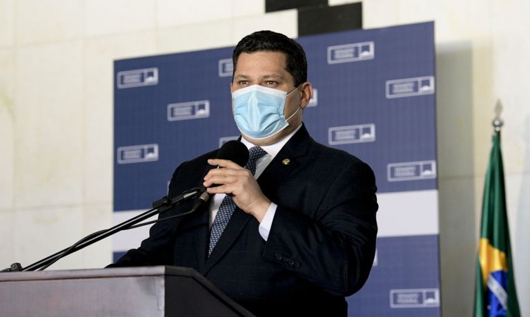 Reforma tributária deve ser a primeira matéria de 2022, diz presidente da CCJ