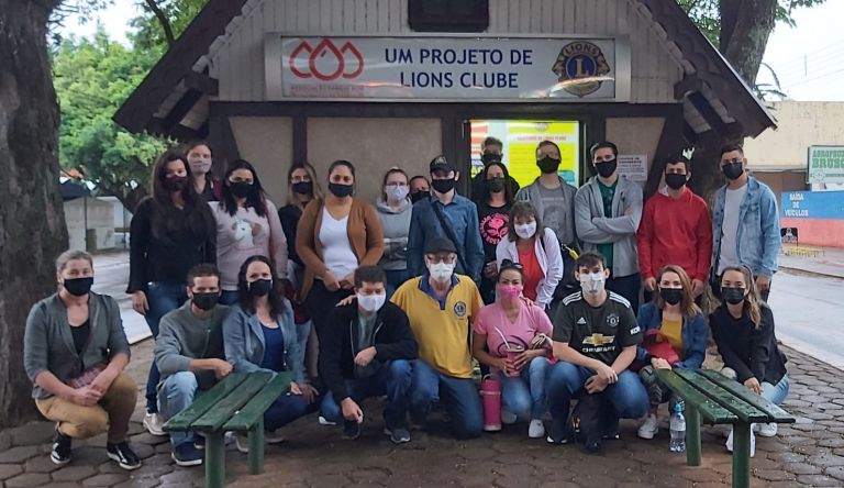 Rondonenses são encaminhados pela Associação Sangue Bom ao Hemocentro de Cascavel neste sábado 