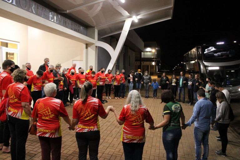 Idosos de Mercedes embarcam rumo ao litoral para as disputas dos Jogos da Integração