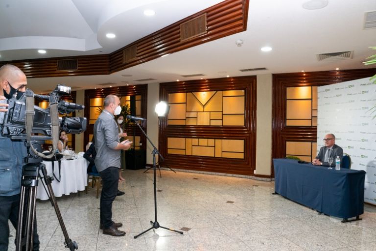 Tarifa de energia de Itaipu deve ser reduzida já em 2022 sem prejuízo a obras, afirma diretor-geral da usina