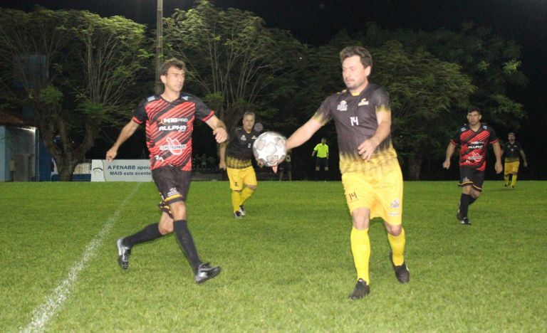 Interno Mini-Campo da AABB de Marechal Rondon tem rodada equilibrada