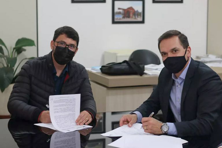 Unioeste firma convênio com plataforma de educação financeira