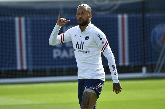 Neymar tem “pior desempenho da temporada” e tira nota 2,5 em derrota do PSG