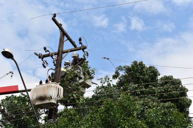 2.975 consumidores ainda estão sem energia elétrica no Oeste após temporal na região