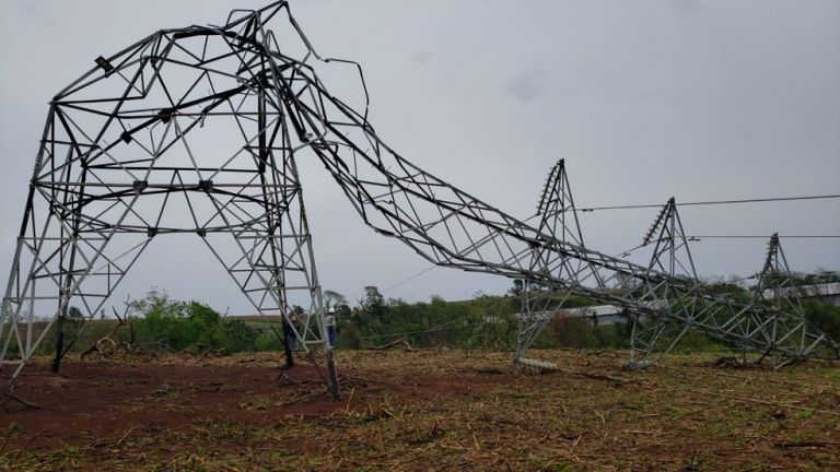Ventos superaram 101 km/h em Palotina, de acordo com Simepar; veja imagens dos estragos na região