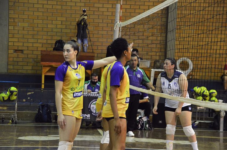 Marechal Rondon vence Santa Helena pelo Paranaense de Voleibol Feminino