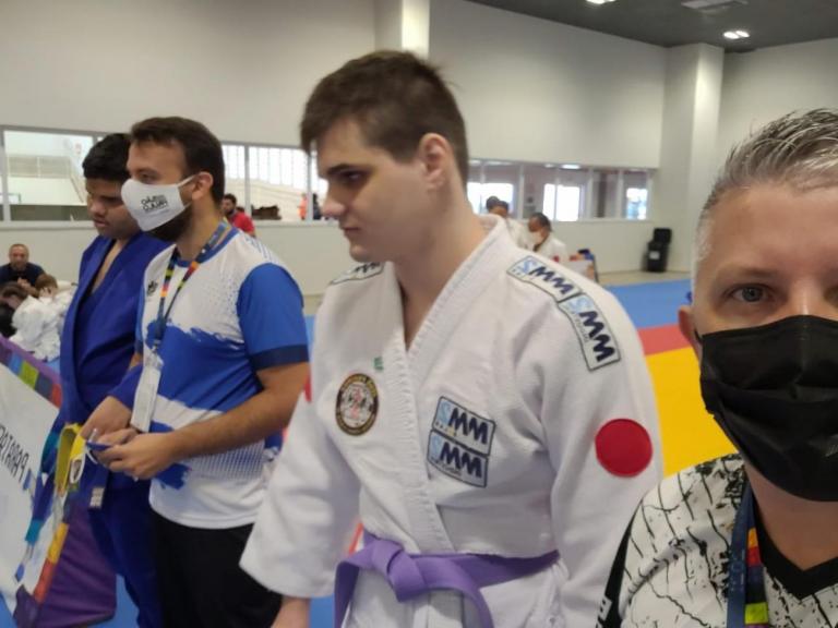 Rondonense Gustavo Hanke fatura um ouro e uma prata nas Paralimpíadas Escolares