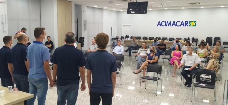 Acimacar promove palestra sobre economia aos diretores da entidade