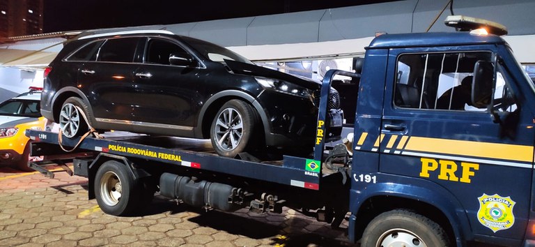 PRF apreende mais de 800 quilos de maconha no Paraná