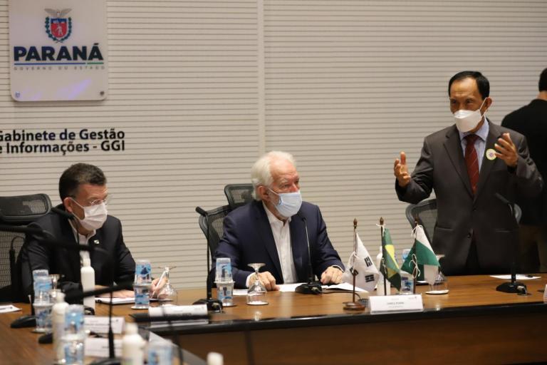 Paraná conhece novas tecnologias sul-coreanas em energia solar e internet