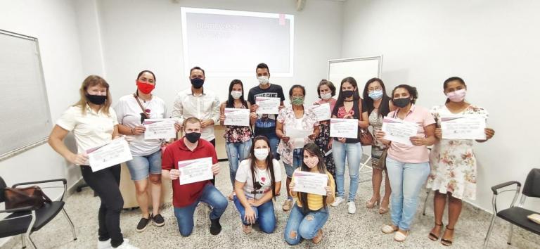 Cursos de empreendedorismo marcam parceria entre Cojem e Projeto Mãos de Rosa