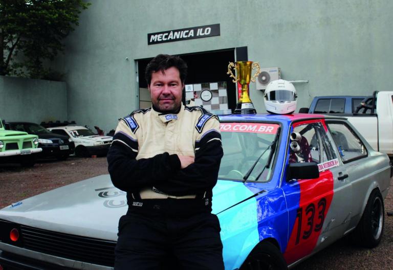 Apaixonado por automobilismo, rondonense dá show nas pistas