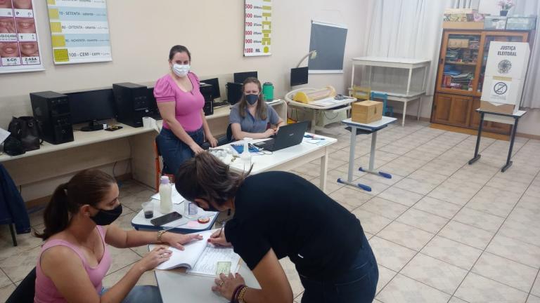 Escola Municipal Dona Leopoldina realiza eleição para nova direção hoje