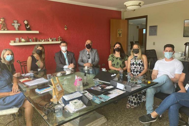 Estado promove qualificação de saúde e cuidado especializado de pessoas com deficiência