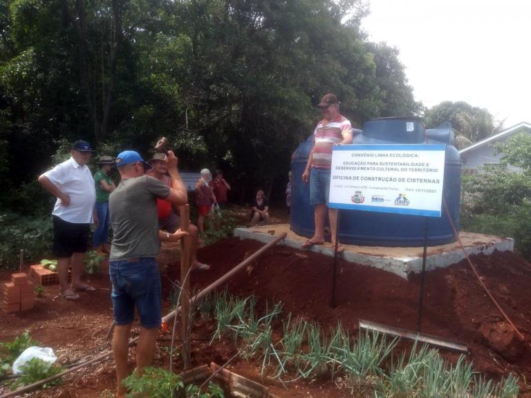 Pato Bragado incentiva o aproveitamento da água e ensina a construir cisternas