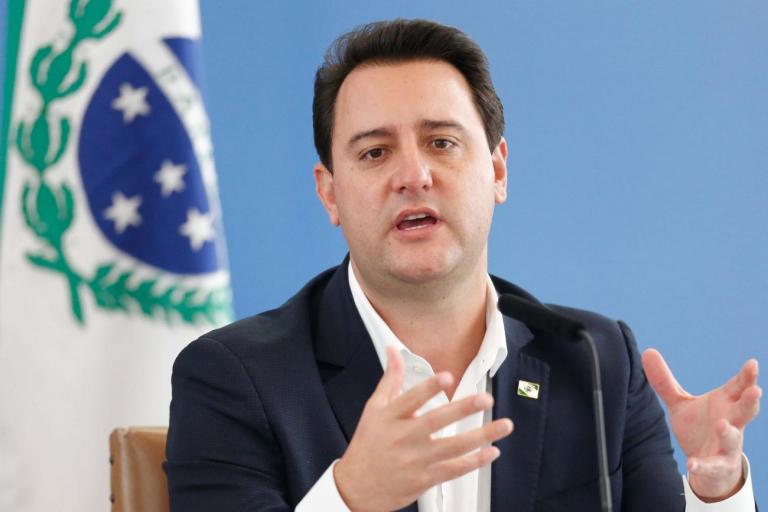 “É o fim de uma novela trágica que travou o desenvolvimento do Paraná”, diz governador