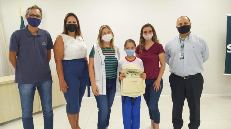 Alunos de Pato Bragado são premiados em concurso cultural do Sicoob