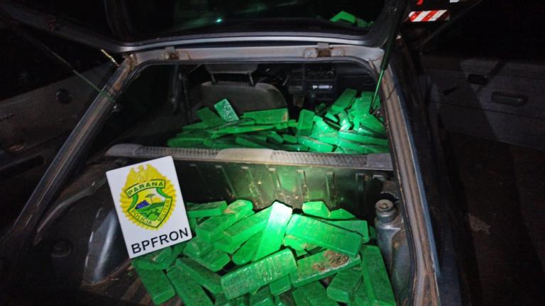 BPFron apreende veículo abandonado com 310 quilos de maconha em Santa Helena