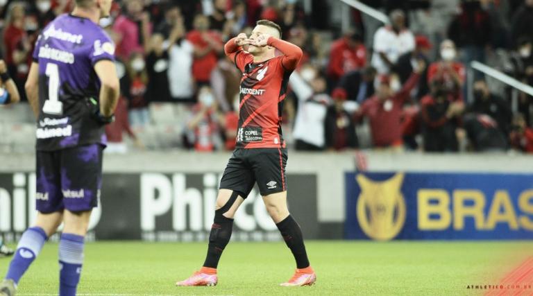 Brasileiro: Athletico-PR passa pelo Ceará em Curitiba