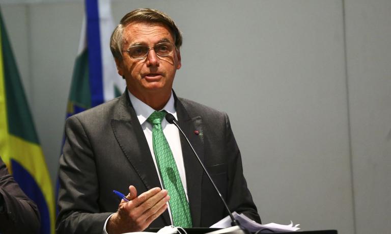 Ministro da Saúde deve anunciar fim da pandemia no Brasil até dia 31, diz Bolsonaro