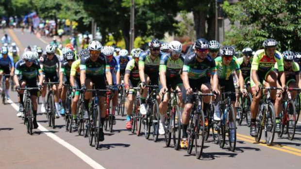 Jogos da Juventude e Jogos Abertos reúnem 1,9 mil pessoas em Apucarana