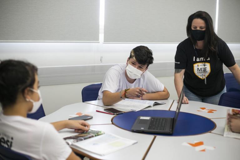 Colégio Sesi da Indústria firma parceria que beneficia colaboradores de cooperativas e cooperados