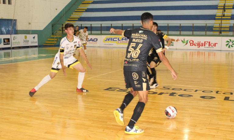 Marechal goleia Quedas e avança à semifinal do Sub-20