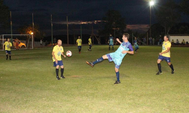 Municipal rondonense de Futebol Suíço Veterano tem três times garantidos na semi