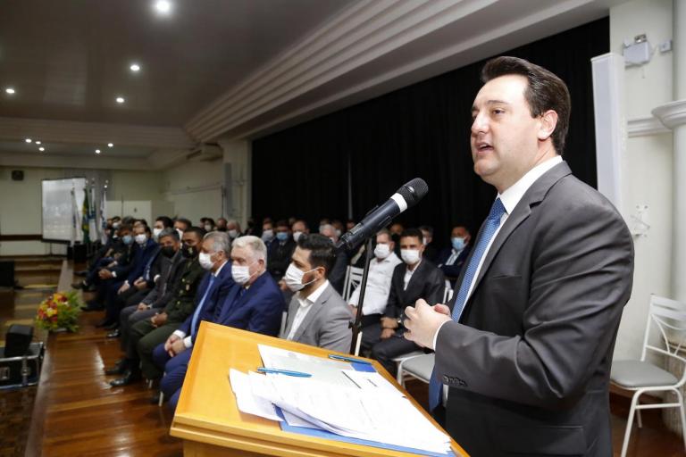 Natal no Paraná poderá ser sem máscara, diz governador Ratinho Junior