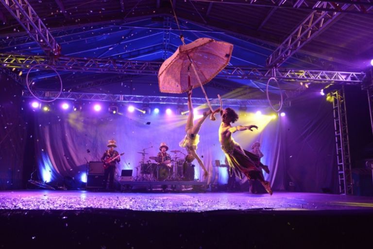 Contagem regressiva: Foz se prepara para se tornar também um grande destino de Natal