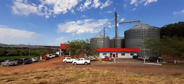 Coopavel inaugura novas estruturas para melhor atender cooperados em Vitorino