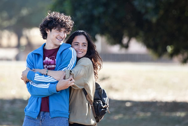 Filme “Eduardo e Mônica” ganha trailer; assista