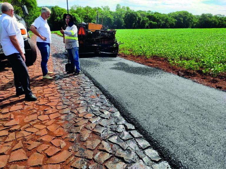 Entre Rios do Oeste recebe R$ 1,1 milhão em investimento em recape asfáltico