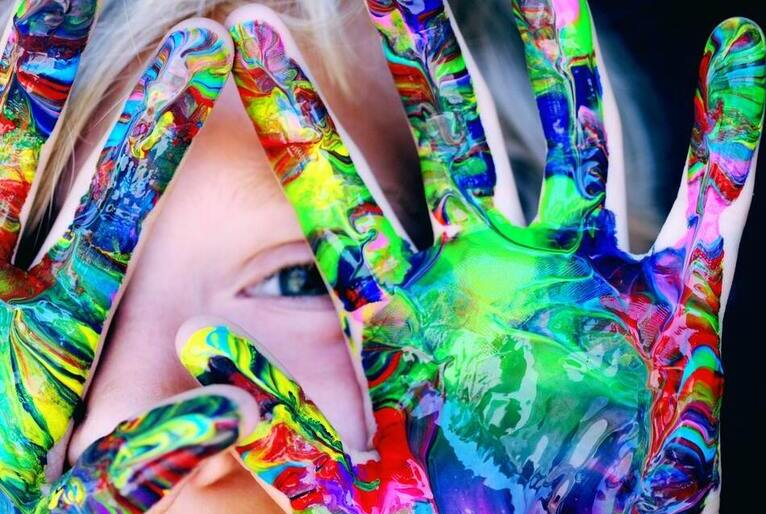 Seis brincadeiras para fazer dentro de casa