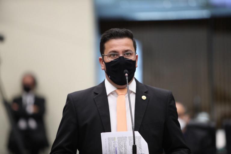 Deputado questiona ação tardia do DER sobre auditoria que aponta baixa qualidade da pavimentação em trechos pedagiados