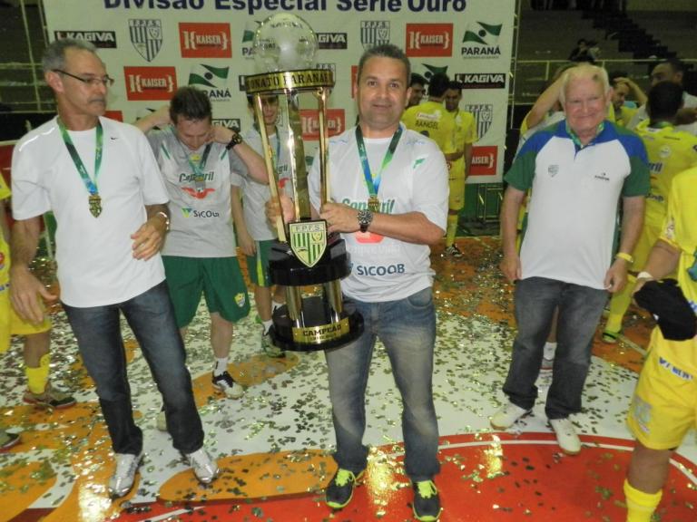 Após “bater na trave” com a Copagril, Eduardo Santana vibra com título do Cascavel