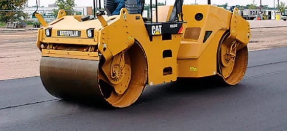 Identificado trabalhador que morreu esmagado por rolo compressor de 15 toneladas