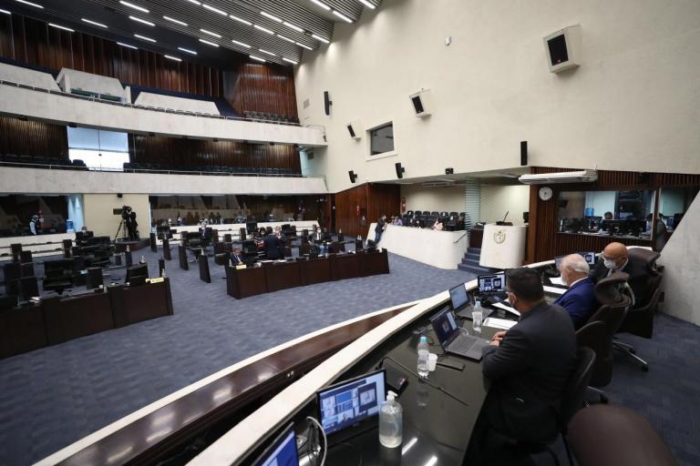 Deputados aprovam orçamento de R$ 54,6 bilhões para 2022 no Paraná