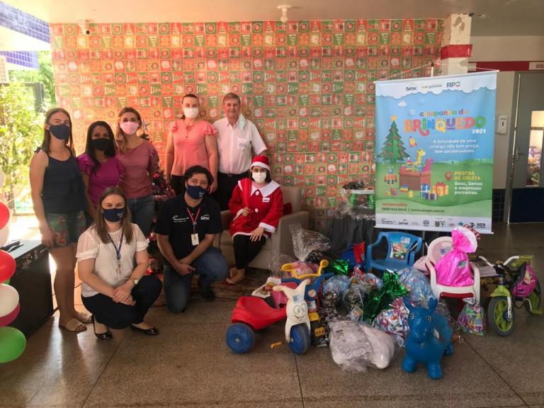 Campanha do Brinquedo: Sesc Marechal Rondon entrega presentes no CMEI Primavera