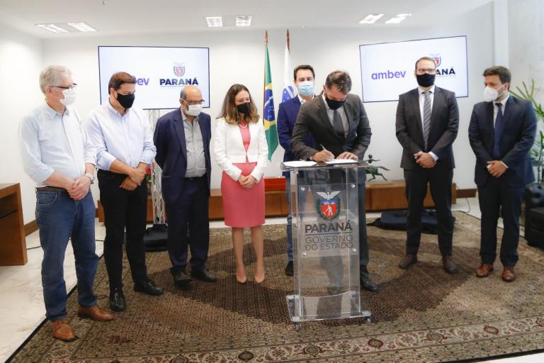 Com investimento de R$ 870 milhões, Ambev anuncia fábrica de garrafas sustentáveis